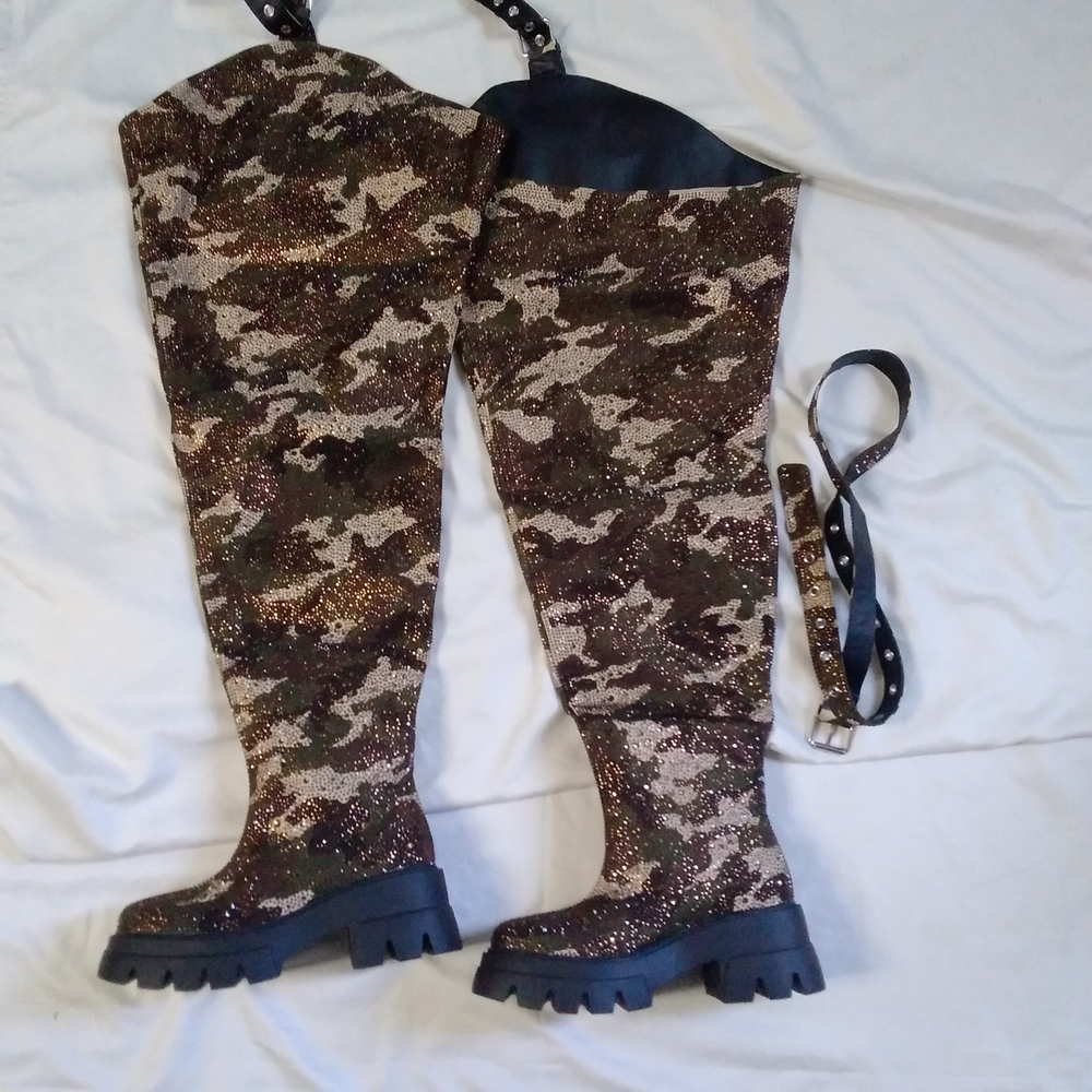 Camouflage "RHINESTONE" CHAP Boots